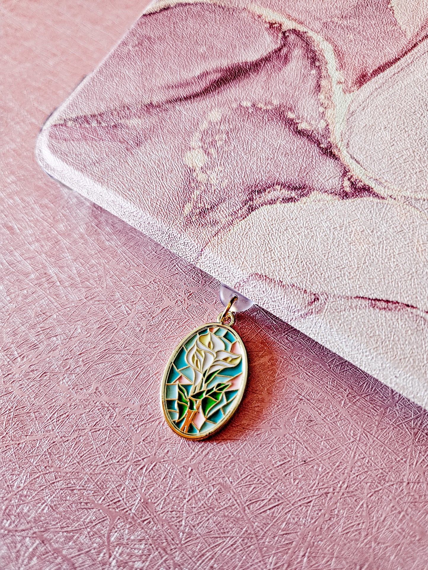 Stained Glass Kindle Charm