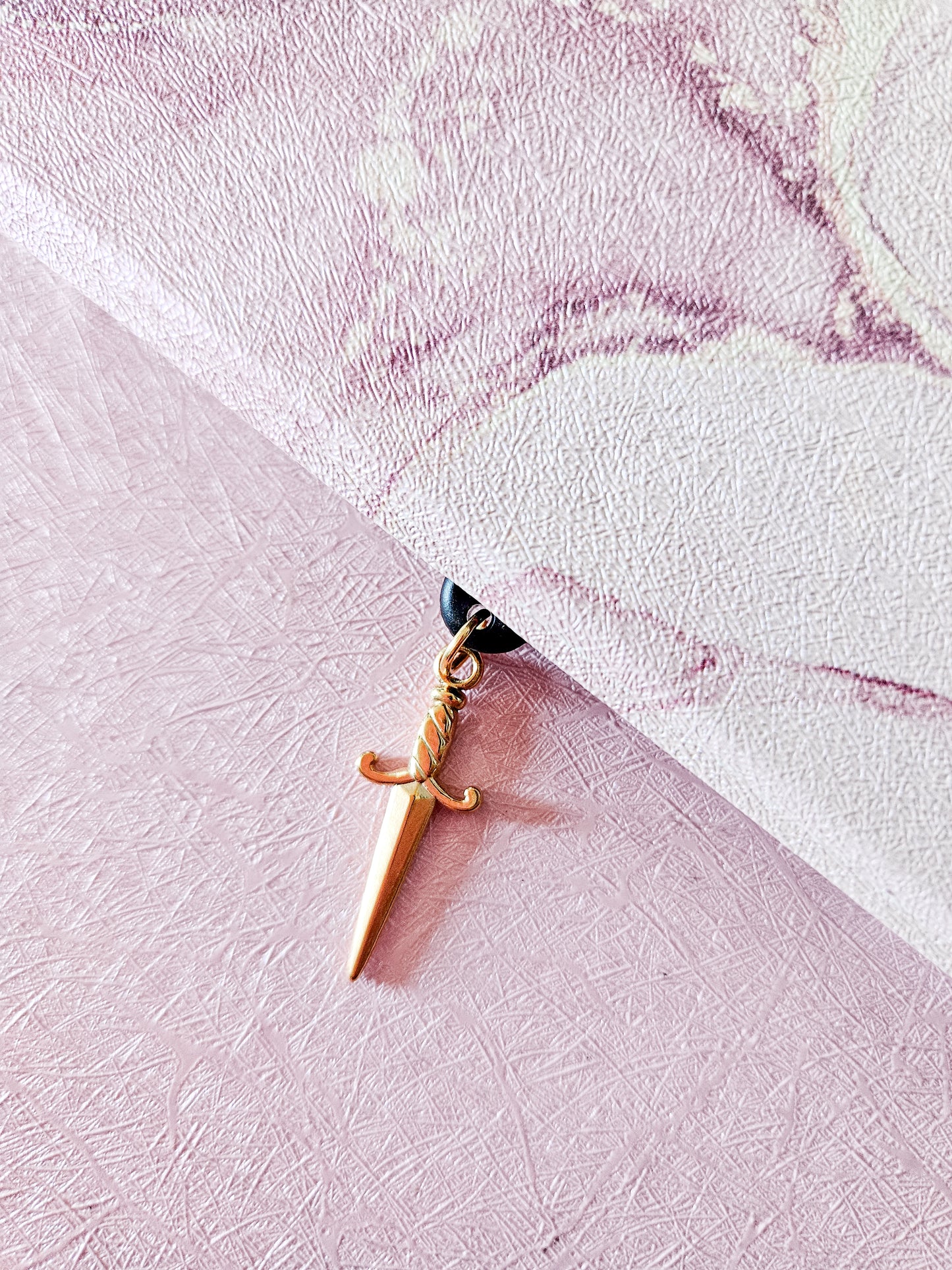 Daggers Kindle Charm