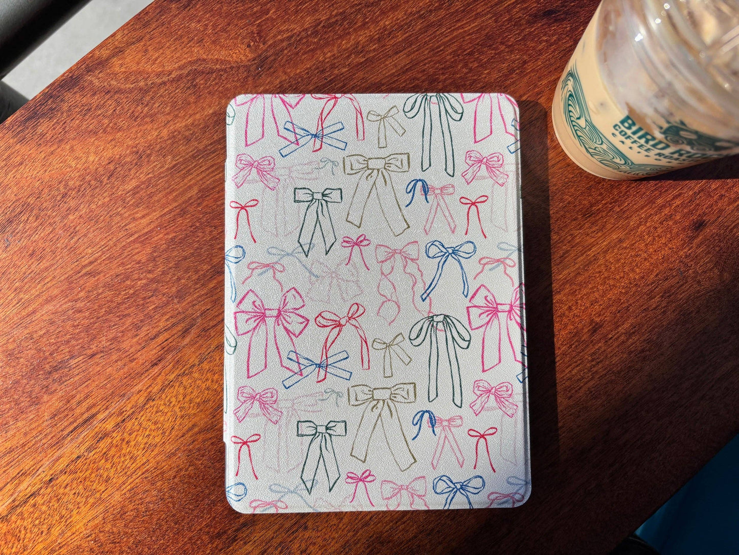 Illustrated Bows Kindle Case