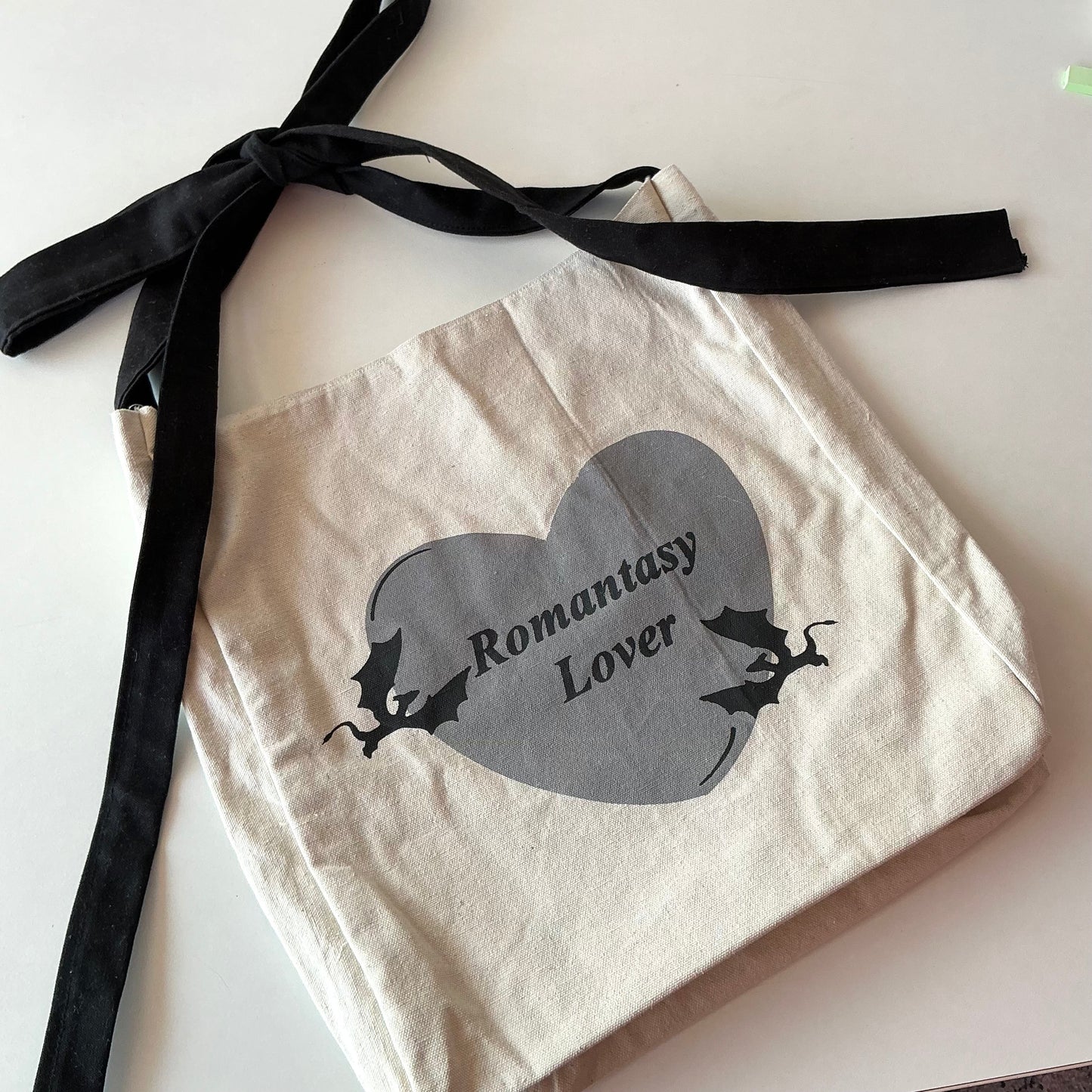 Romantasy Lover Bow Tie Bag