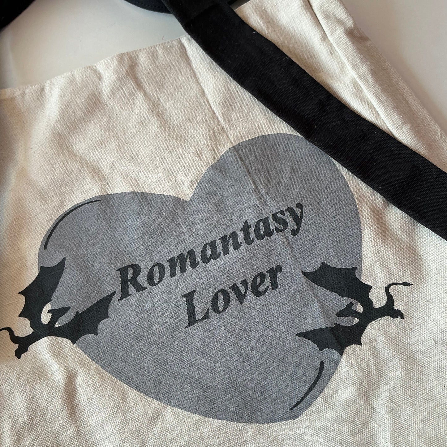 Romantasy Lover Bow Tie Bag