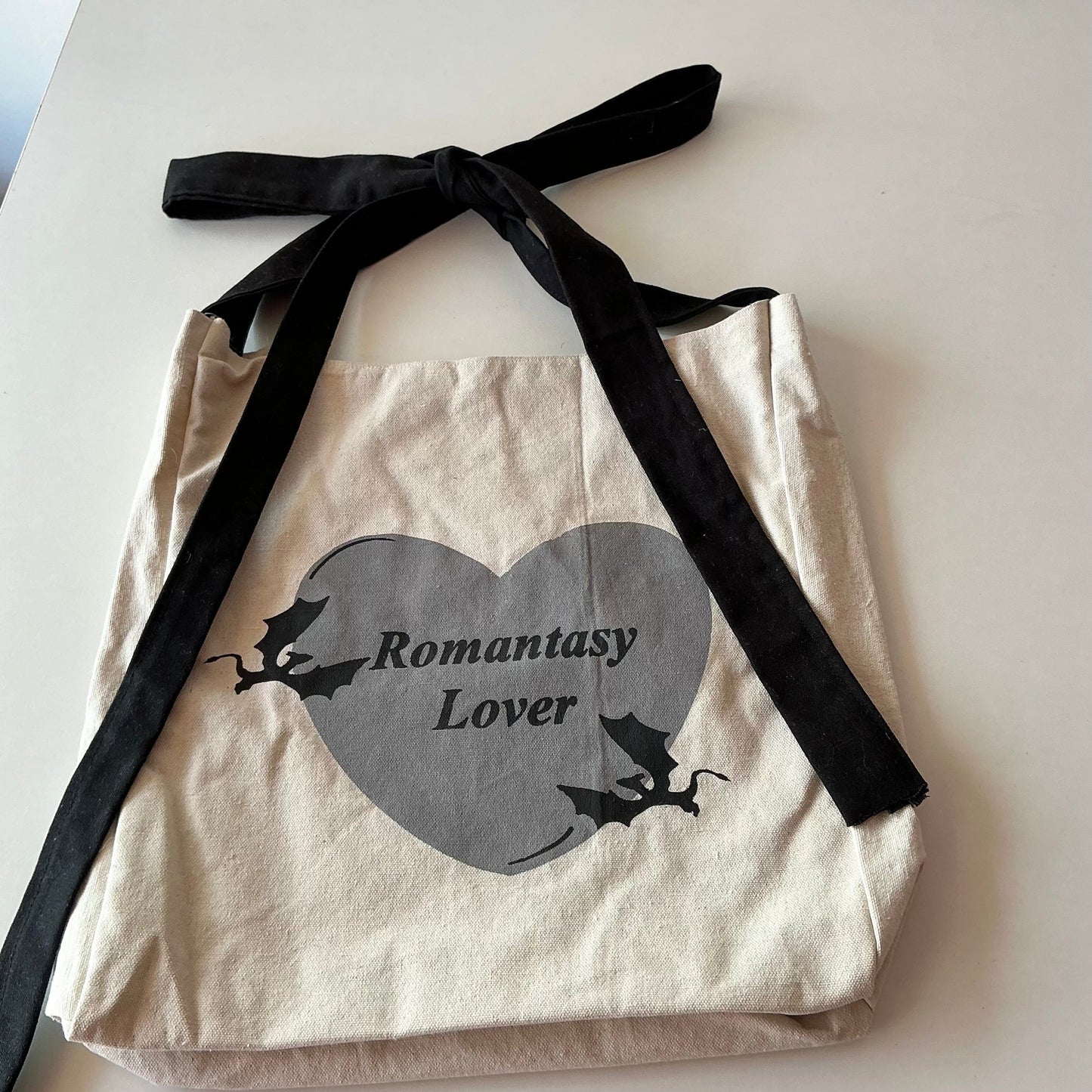 Romantasy Lover Bow Tie Bag