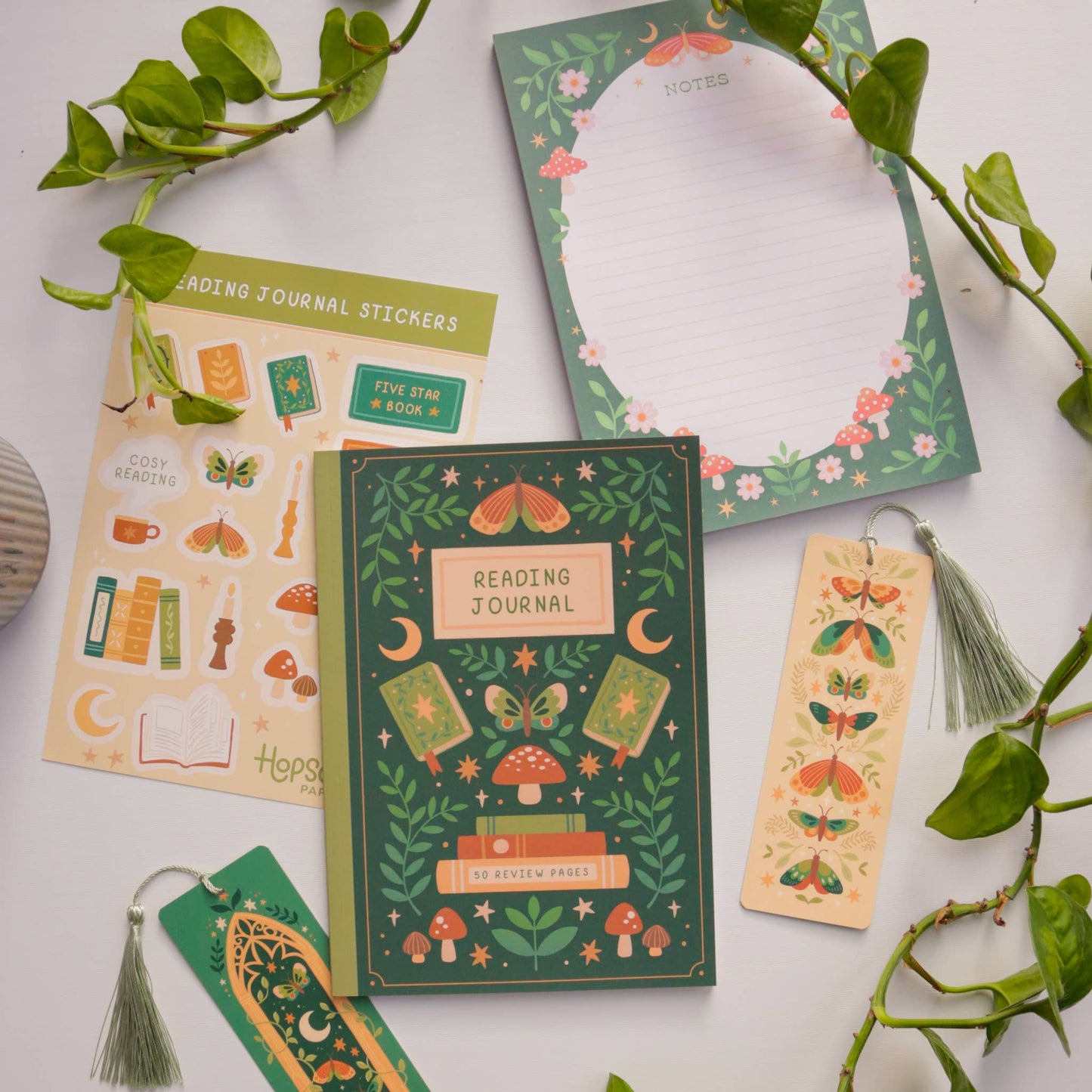 Reading Journal Fantasy Forest - 50 Page Book Review Notebook